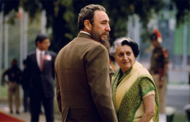 Fidel Cadtro Indira Gandhi