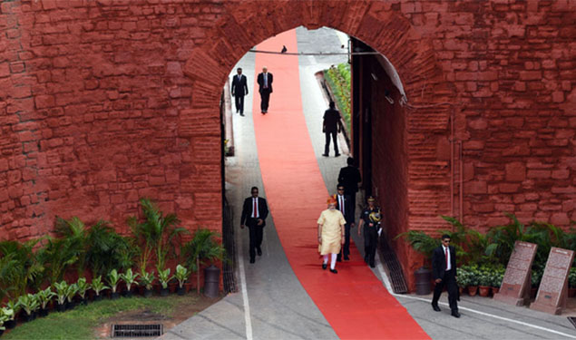 Modi Mark Tully
