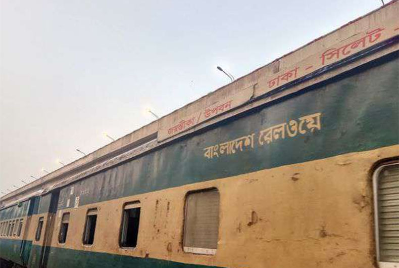 Udayan Express Accident Today