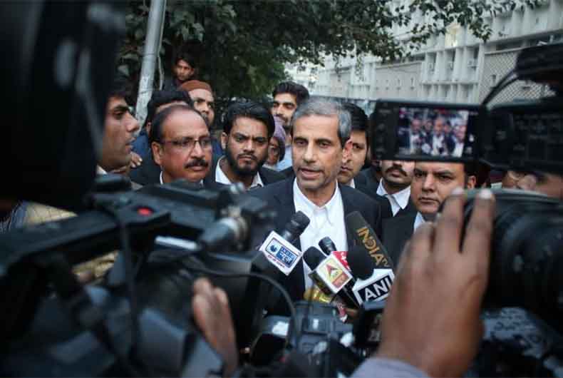 Mehmood Parachas office raided