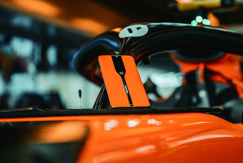 Oneplus Concept One Review Colour Shifting Glass Invisible Camera Ummid Com