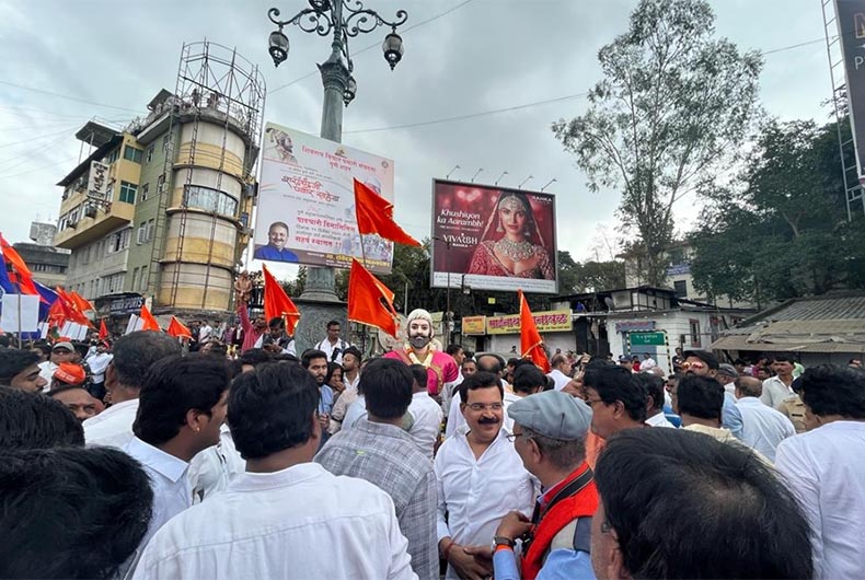 Shutdown, massive protest in Pune over repeated slurs on Maharashtra icons