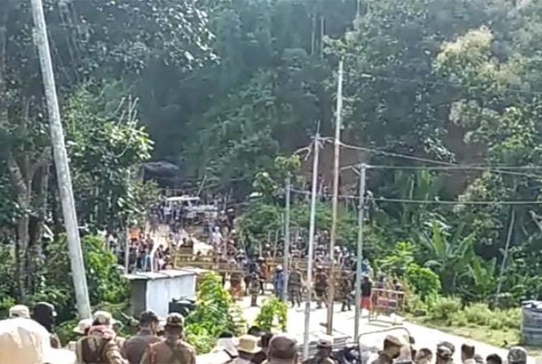 Tension erupts along Assam-Mizoram border over tree-cutting