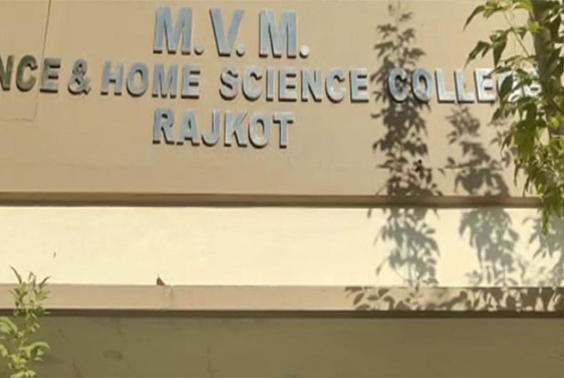 Gujarat: Professor suspended for demanding sexual favours from female students