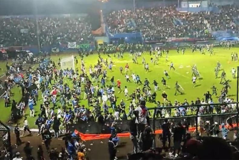 Post football match riot, stampede in East Java kill over 129 – Watch video