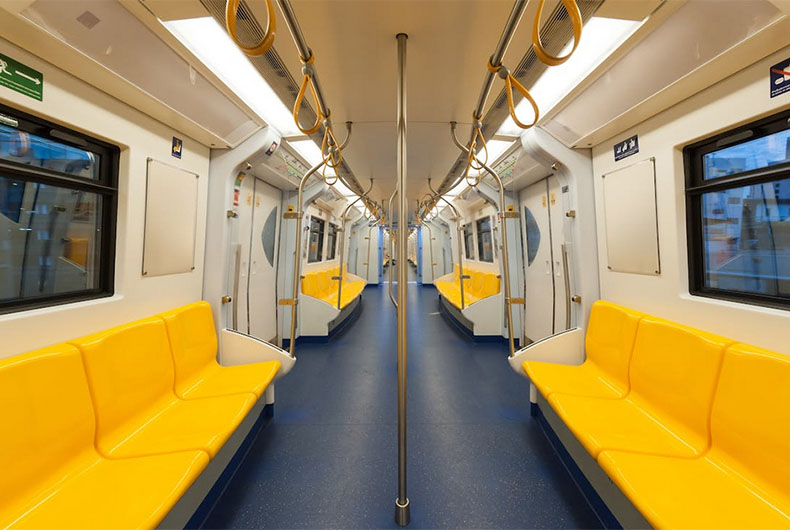 Delhi Woman's Uorfi Javed Moment On the Metro