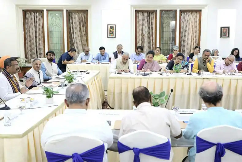 Lucknow Mayor deploys Bulldozer at hospital after asked to remove shoes