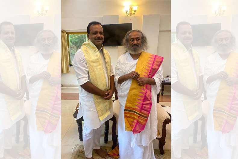 UT Khader with Sri Sri