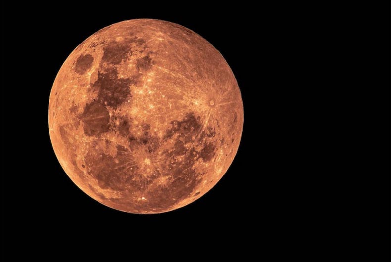'Tsunami' in Venus clouds may explain its fast-moving atmosphere