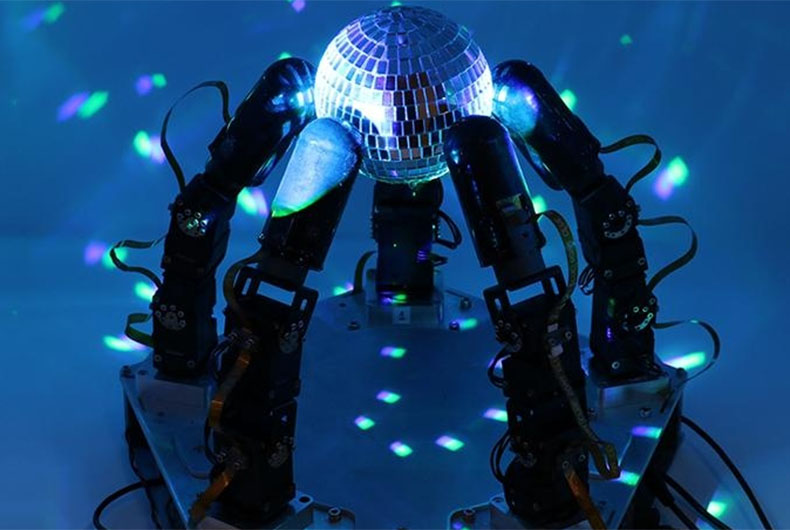 Designed: Truly dexterous Robot hand that can operate in dark just like humans