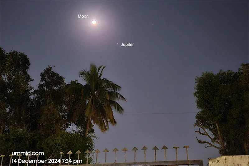 Watch: Near Full Moon and Jupiter in Conjunction