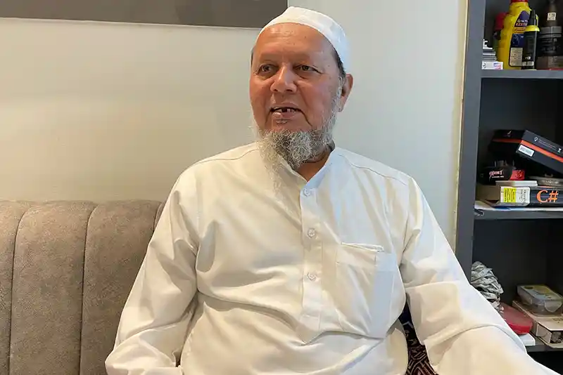 Malegaon Pharmacist (73) who never sleeps