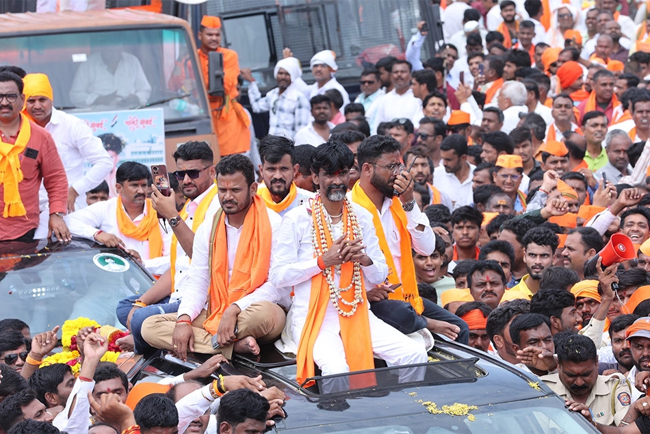 Fadnavis outrightly rejects Maratha reservation within OBC quota