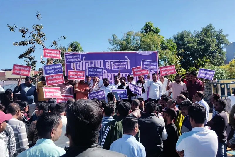 Self immolation attempts by two youths as Pithampur protest gains momentum