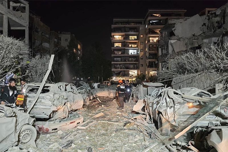 Explosions across Tel Aviv as Iran retaliates