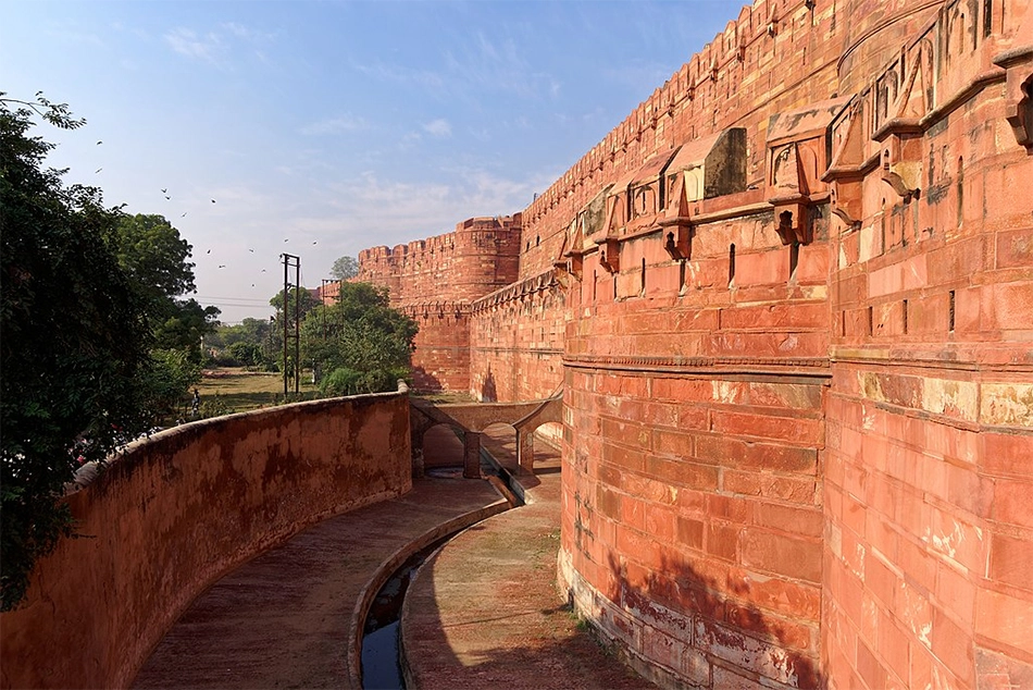 Let Indian Students Learn Mughal History