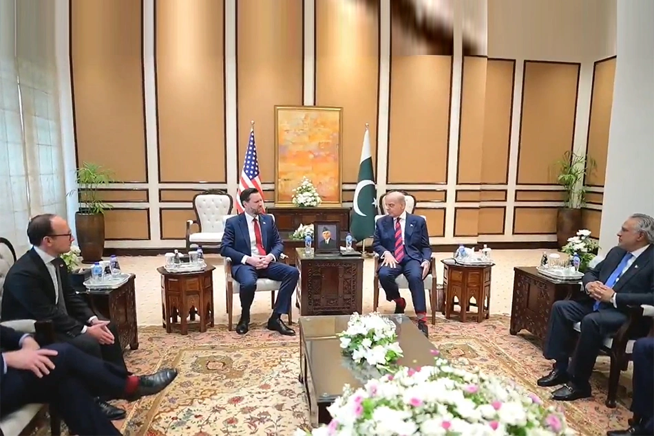 Trump announces complete blockade of Strait of Hormuz