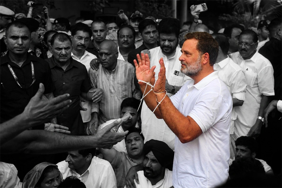 When ‘Self Hand-Cuffed’ Rahul Gandhi Shocked Narendra Modi