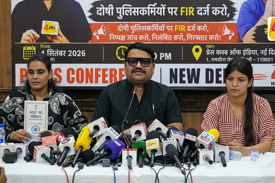 Outrage, FIR demand against Delhi Police grow over beating of Muslim Female Journalists
